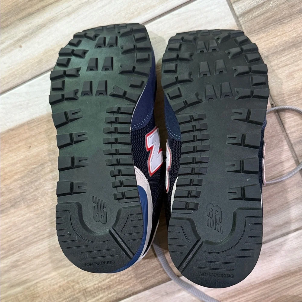New Balance Kids' Sneakers in Navy and Red - Picture 4 of 9